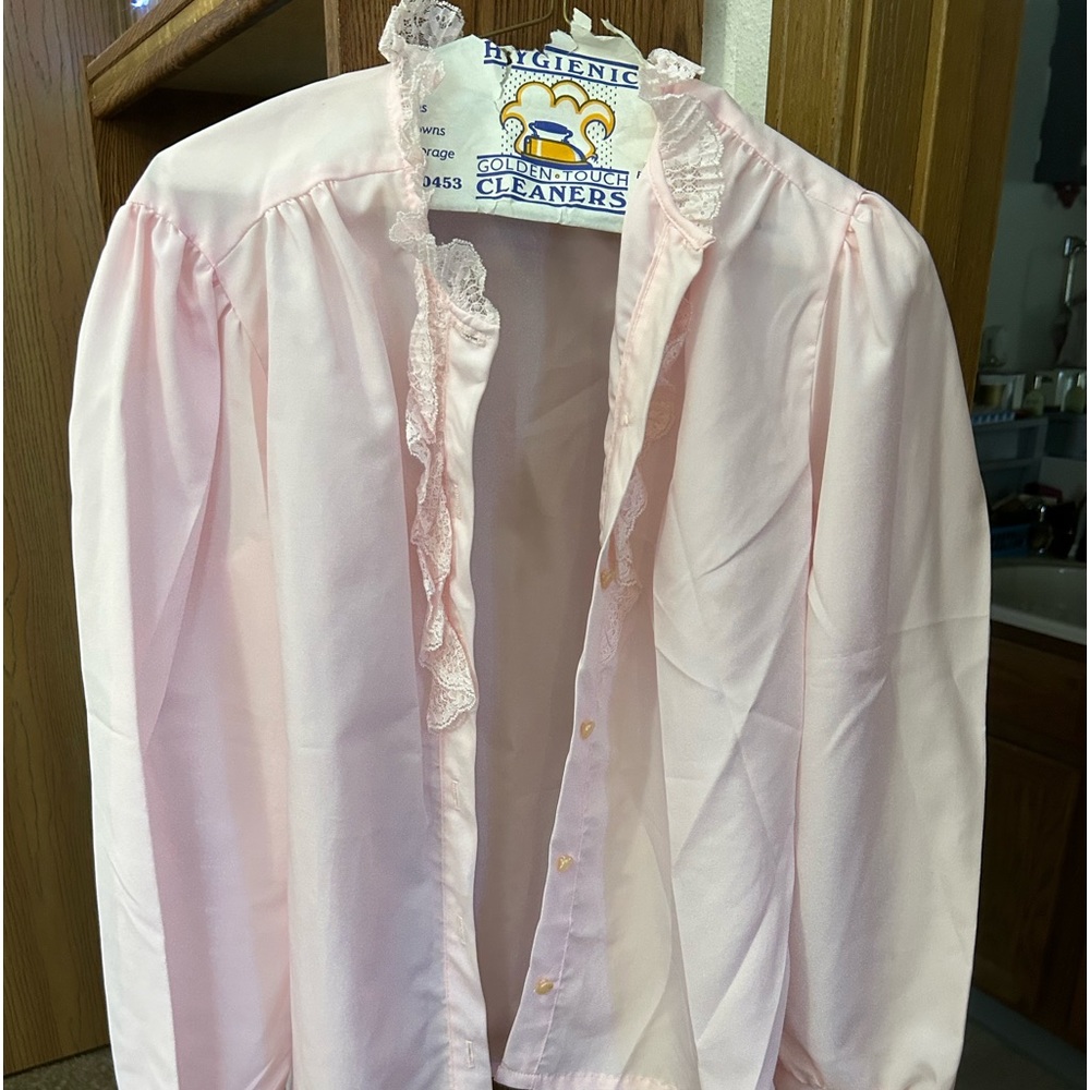 Women’s vintage blouse. Beautiful pink color. Rarely worn.